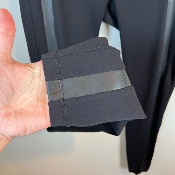 Athleta Womens Mid Rise Flat Iron Tux Leggings Black Moto Zip Pockets Stretch XS - Picture 5 of 11